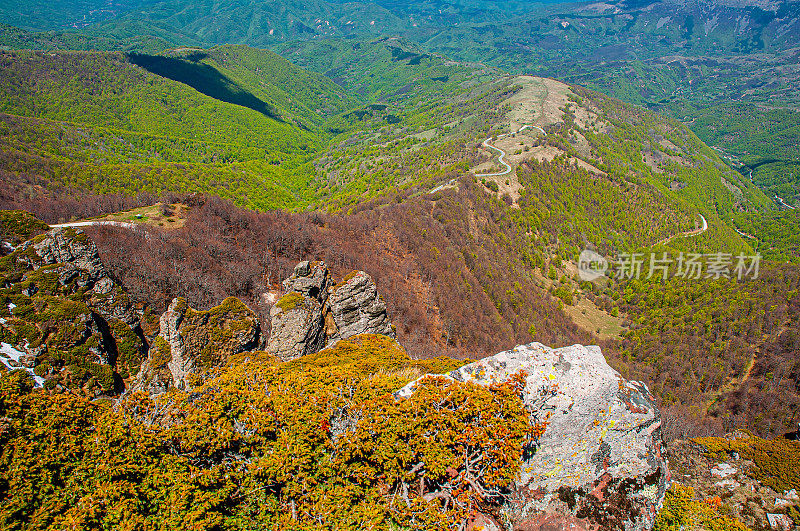 BabinBabin zub是塞尔维亚东南部Stara Planina山脉的一座山峰